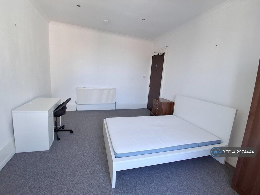 Apartment in Glasgow, Cranstonhill, Sandyford - View 5