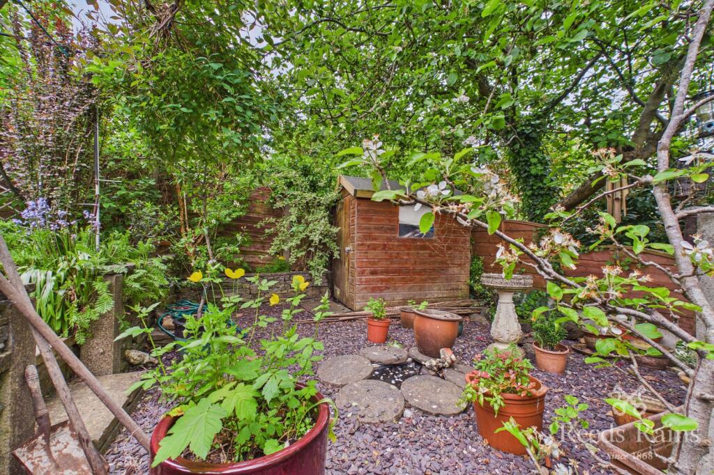 Clough Fold Road, Hyde, Greater Manchester, SK14 photo 5