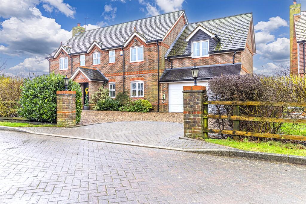 Main image of property: Beacon View, Northall, Buckinghamshire, LU6