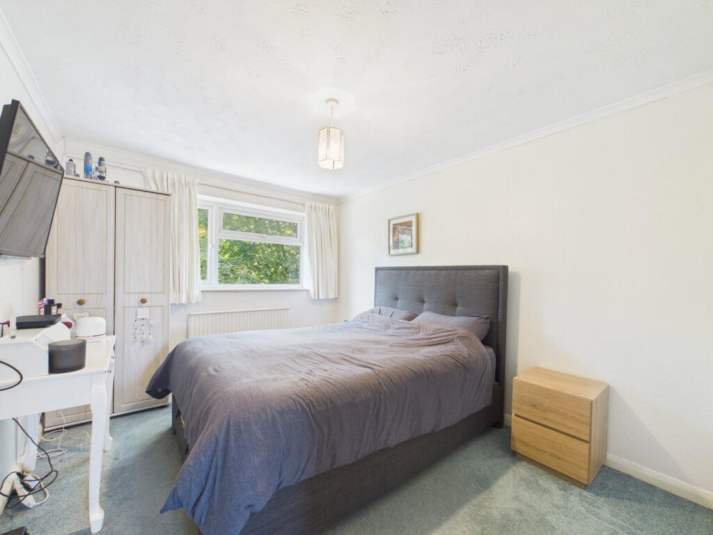 House in Redhill - View 4