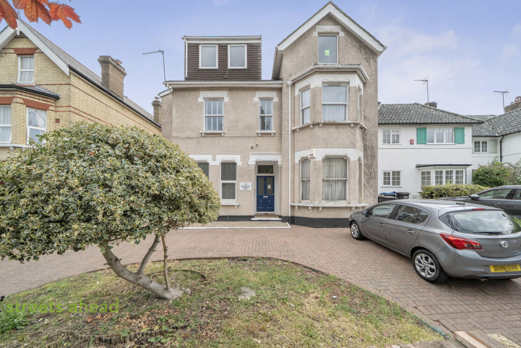 Main image of property: Birdhurst Rise, South Croydon, CR2