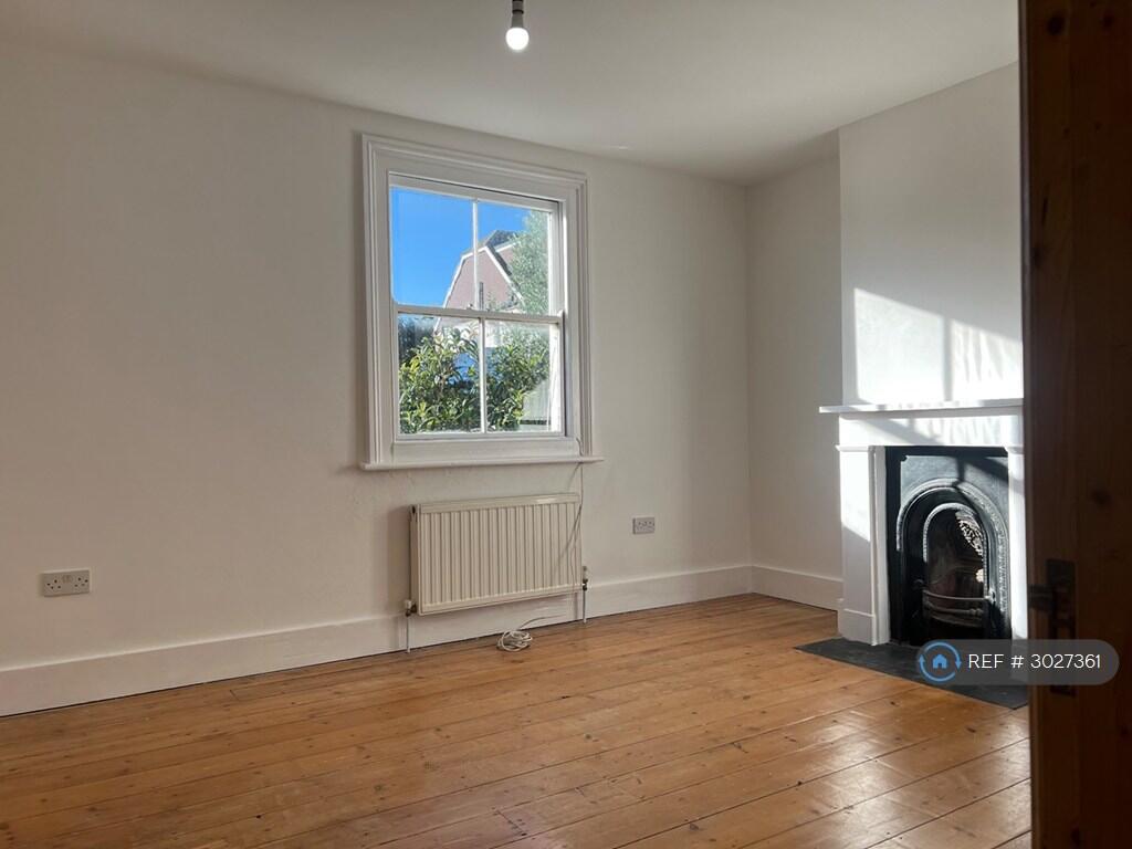 House in Brighton - More