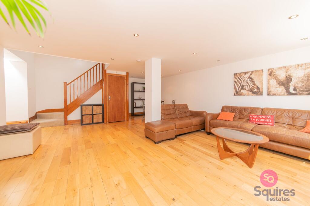 House in London - View 2