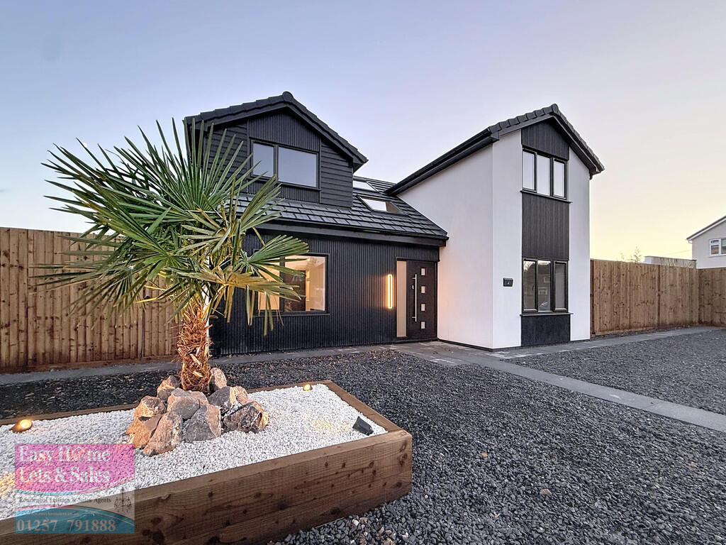 4-bed detached on Moorfield, New Longton, £475,000
