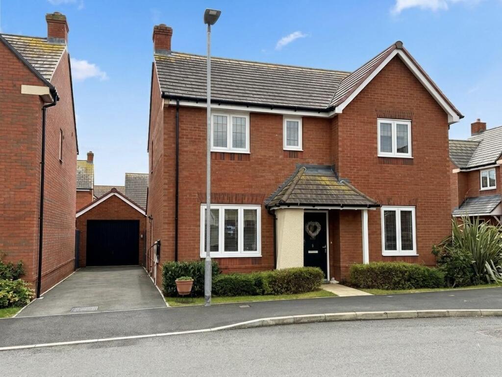 4-bed detached on Dunnock Close, Holmer, Hereford, £449,500
