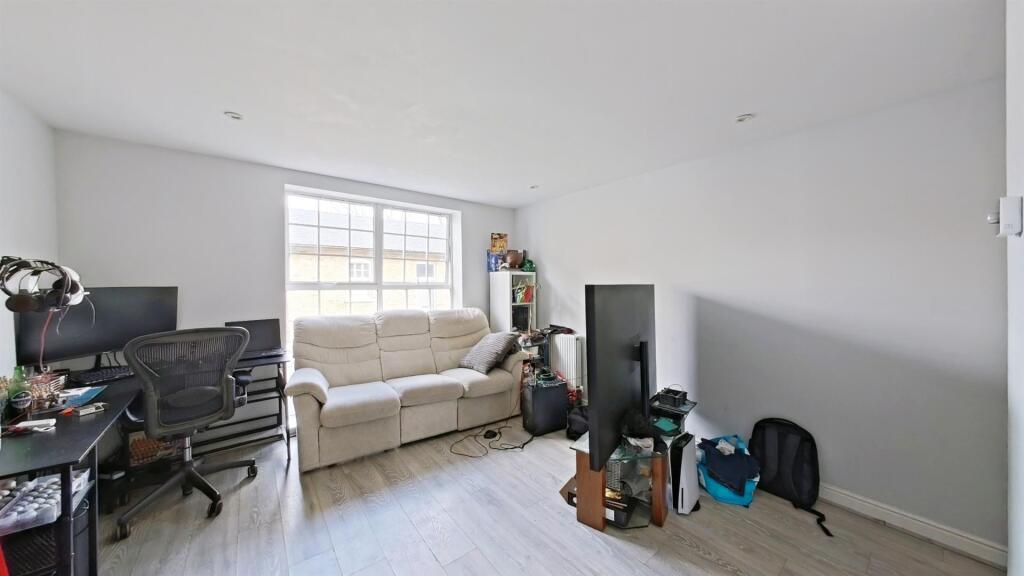 Apartment in Dartford - View 4