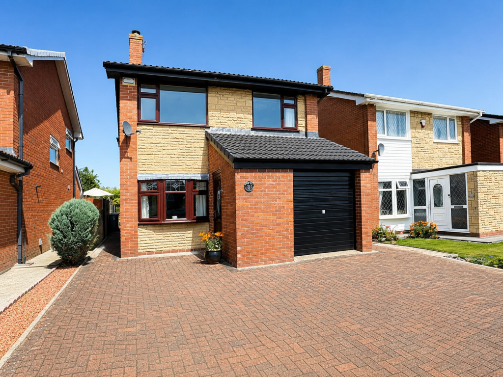 Main image of property: Landedmans, Westhoughton, BL5