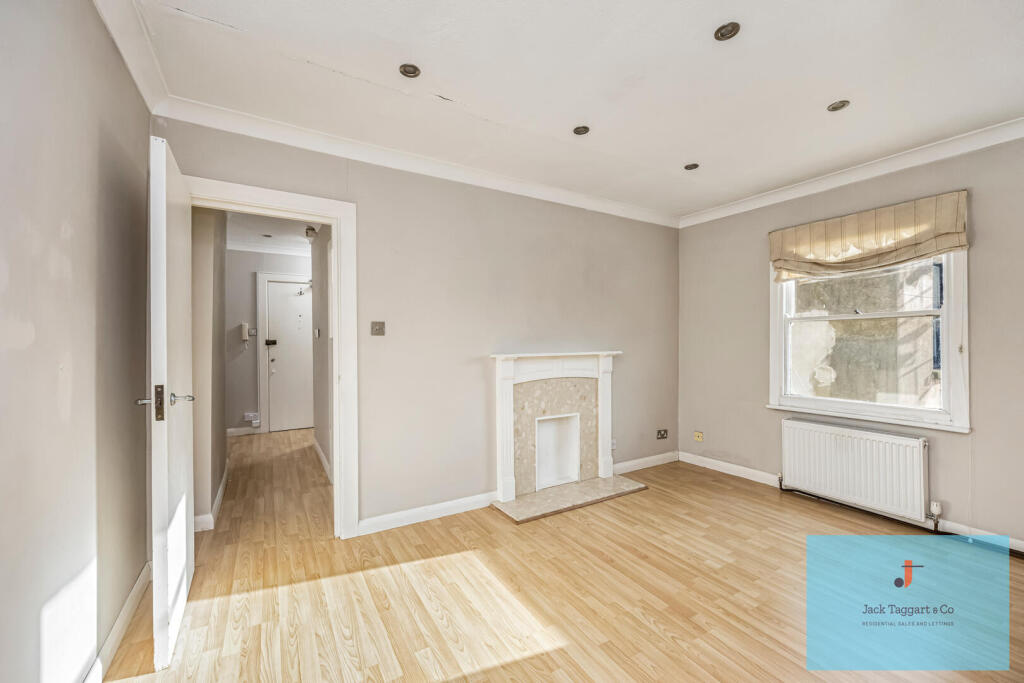 Apartment in Brighton - View 5
