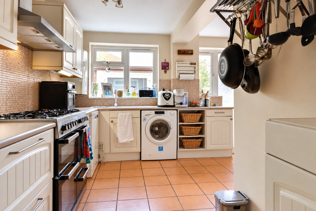 Dovebridge Close, Sutton Coldfield, B76 2UH photo 3