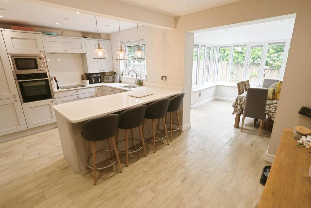 St James Court, Rhosddu Road, Wrexham - View 3