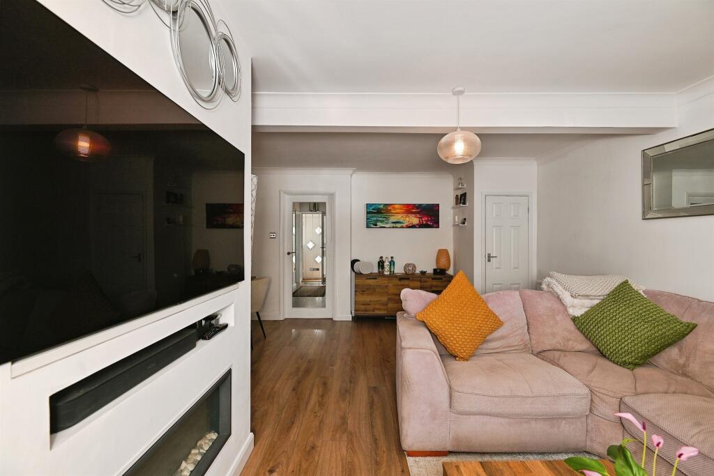 House in Maidstone, Bearsted - More