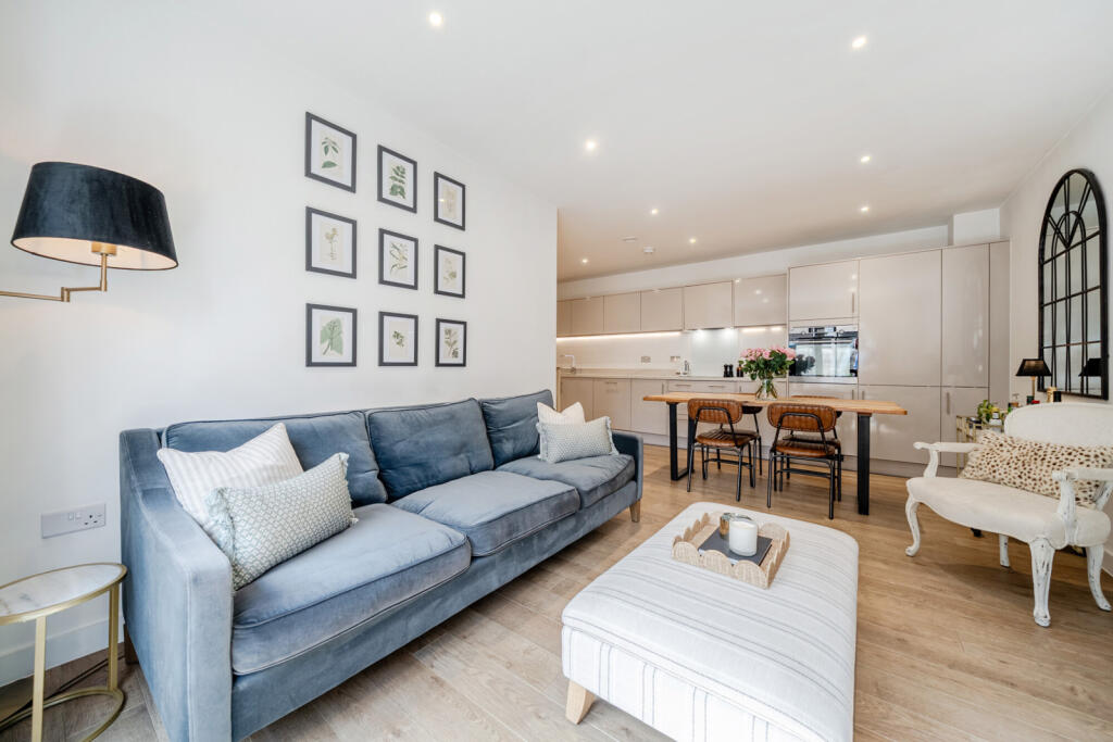 Apartment in London - View 2