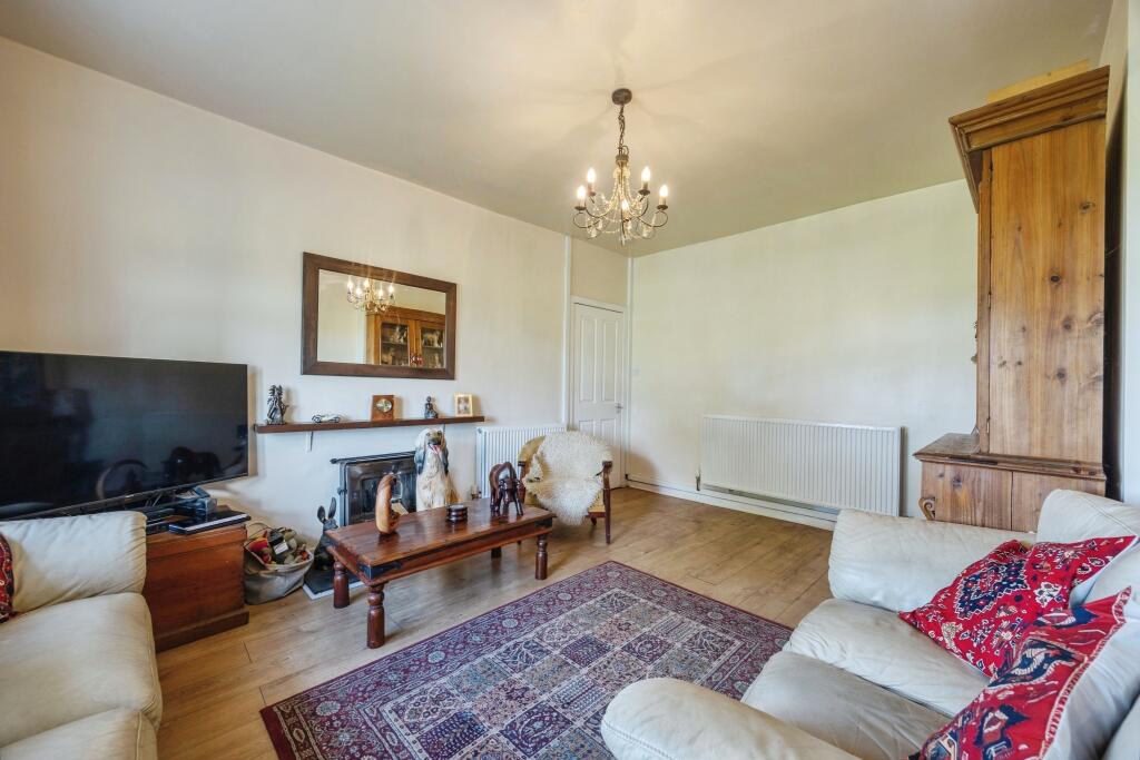 House in Motherwell, South Lanarkshire - More