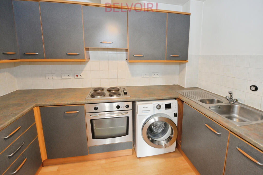 Apartment in Southampton - View 5