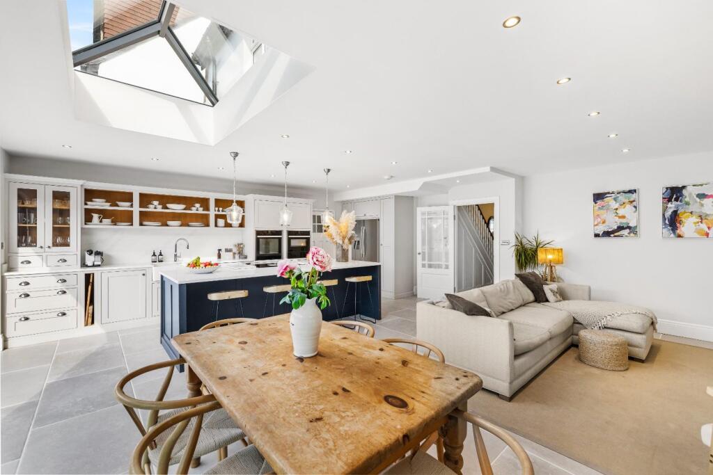 House in Hove, Hangleton - View 4