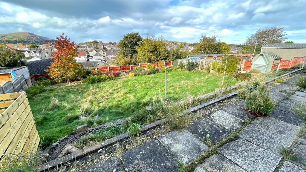 Glyn Y Marl Road, Llandudno Junction photo 4