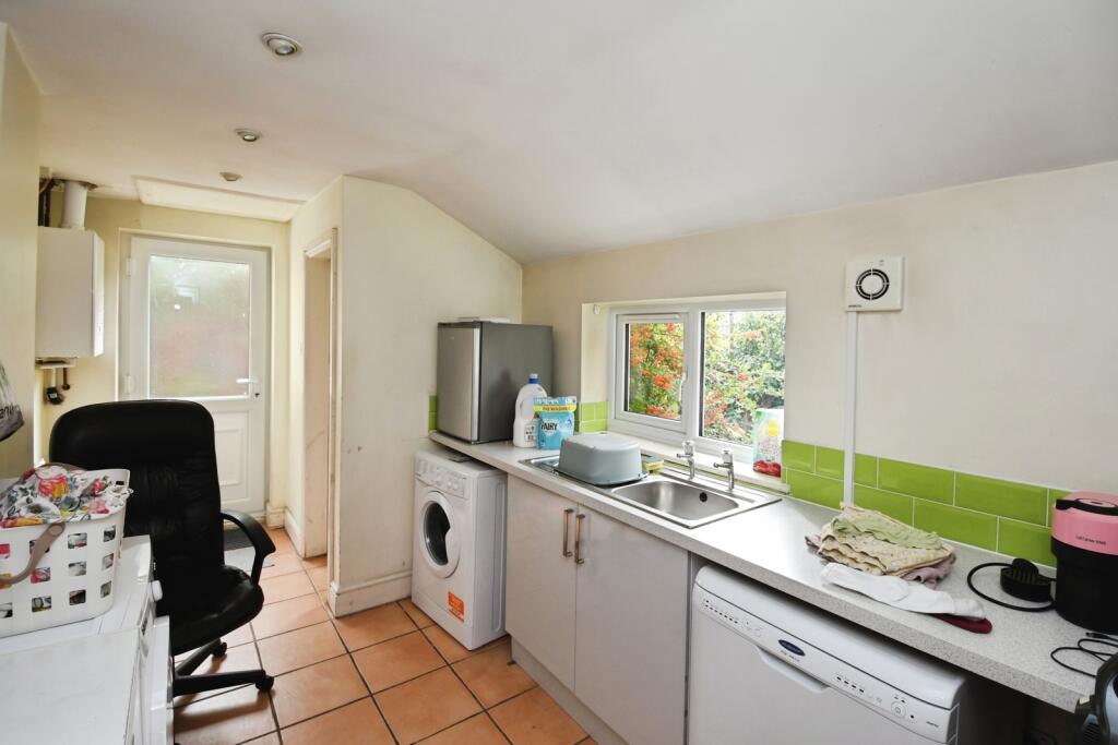 House in Lincoln, Whitton Park, New Boultham - View 5
