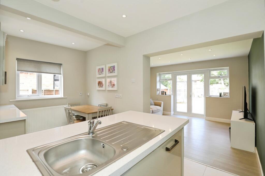 Walford Avenue, Crewe, Cheshire, CW2 - More