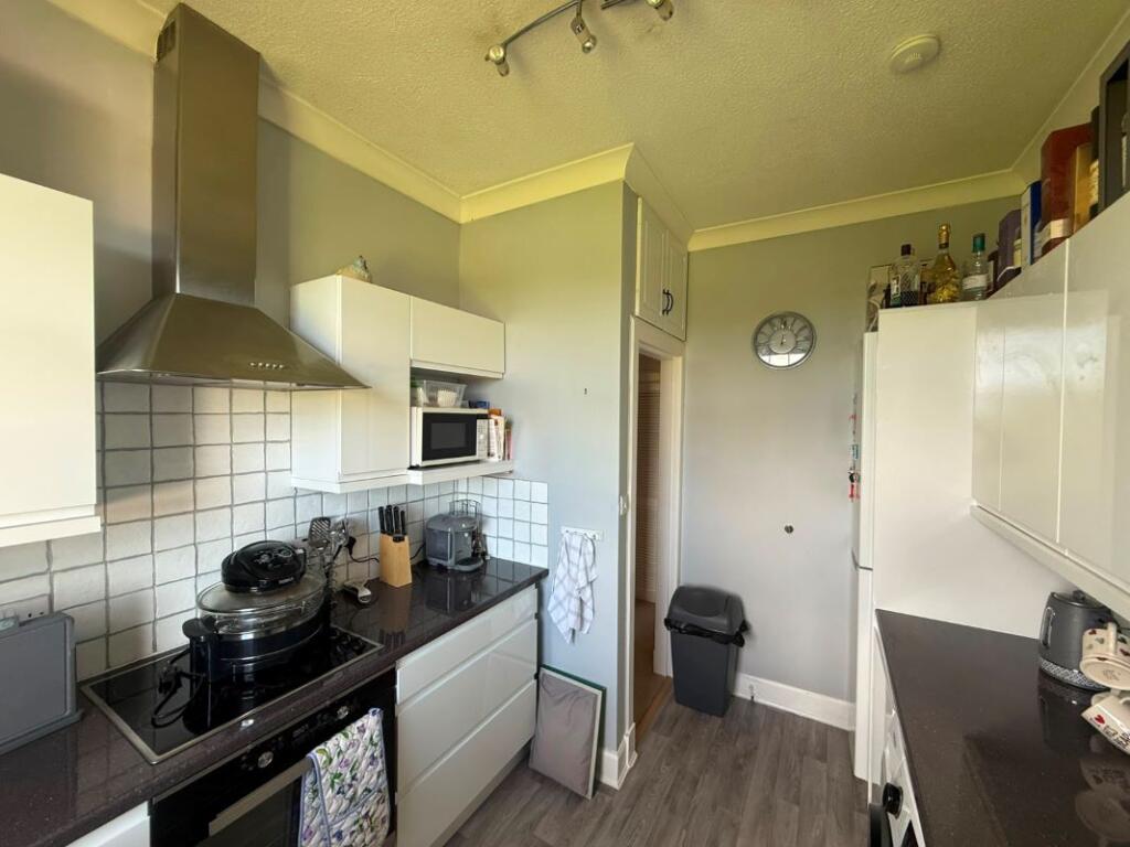 Apartment in Kirkcaldy, Perth and Kinross - View 5