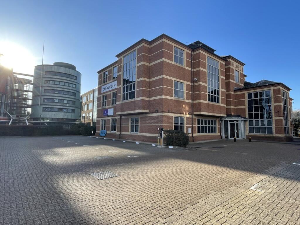 Main image of property: St. Cloud Gate, St. Cloud Way, Maidenhead, SL6 8XD