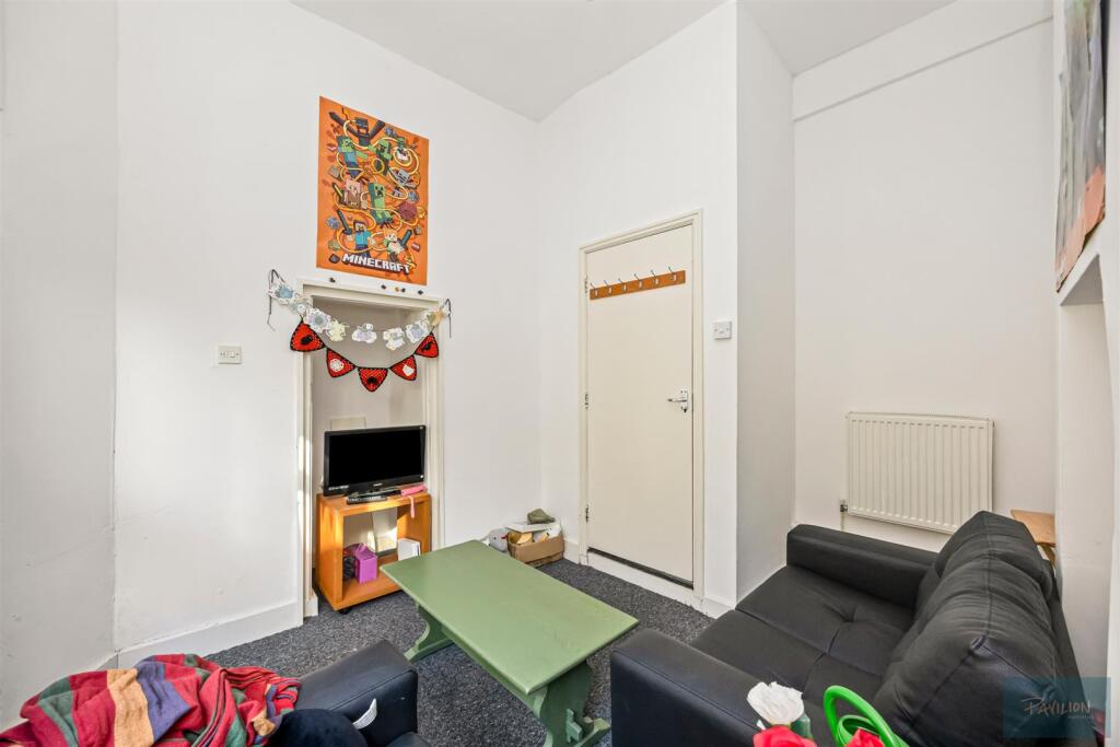 4 bedroom house share for rent