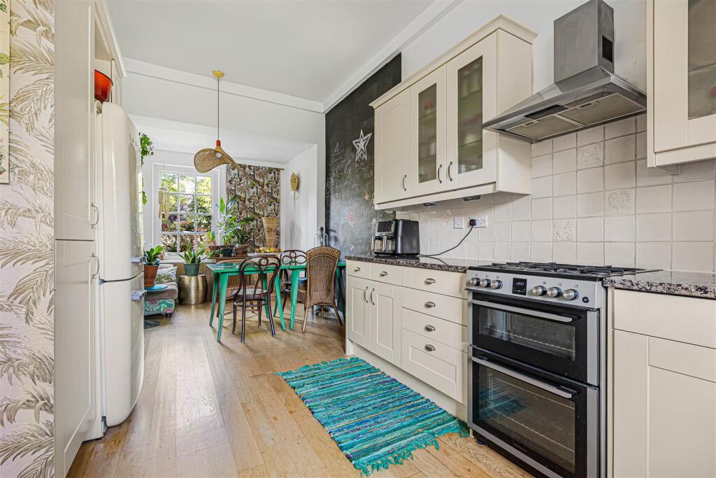 House in Reading, Emmer Green - View 3