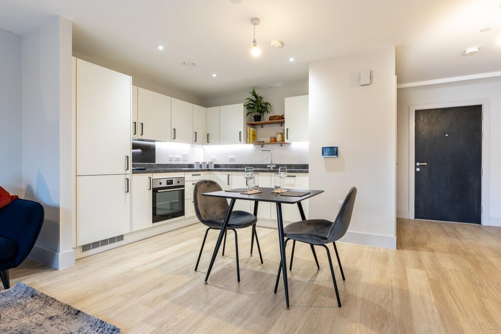 Apartment in Exeter, Devon - View 4