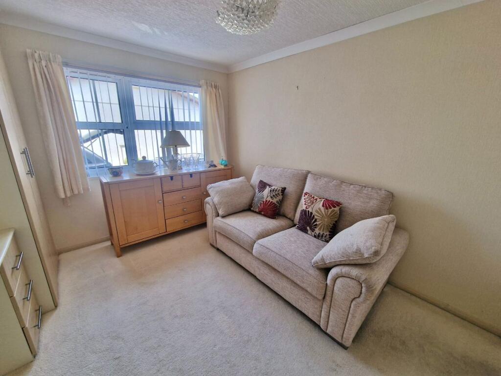 House in Castle Point, Canvey Island - View 6