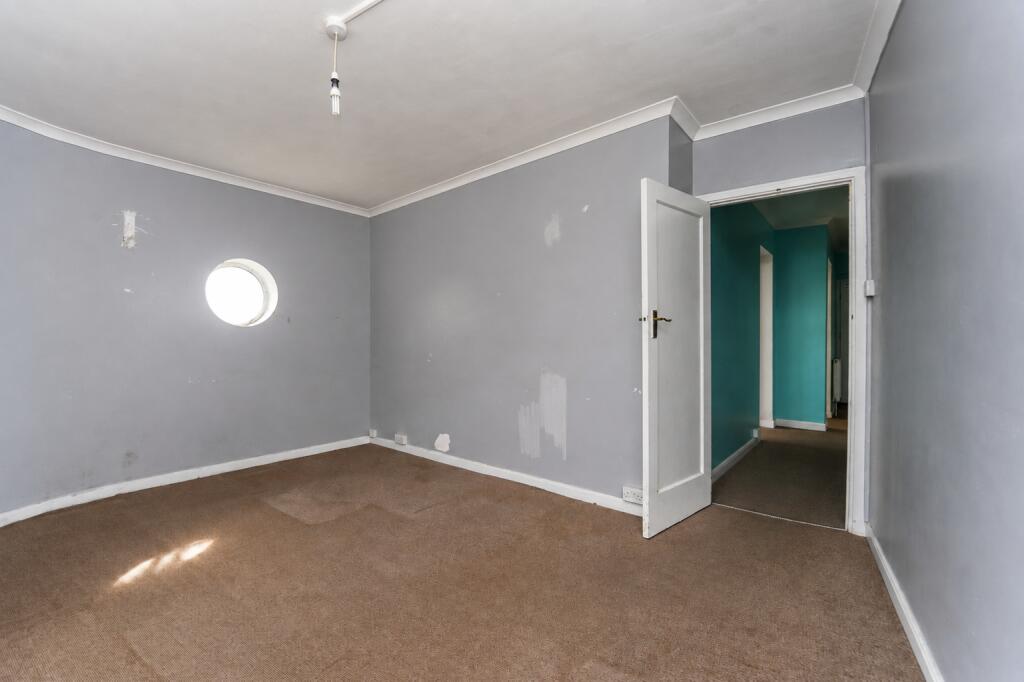 Apartment in Hove, West Blatchington - More