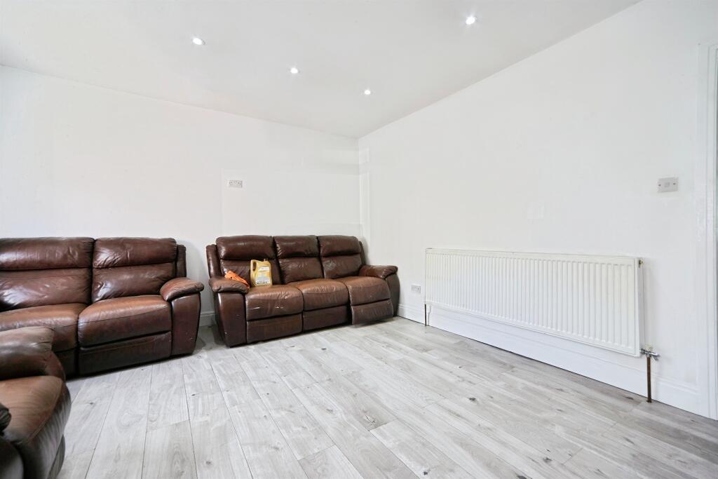 House in Leeds, Harehills Corner, Harehills - More
