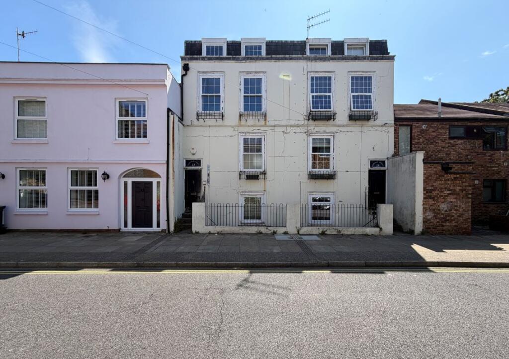Main image of property: 23A Norfolk Street, Southsea, Hampshire, PO5 4DR