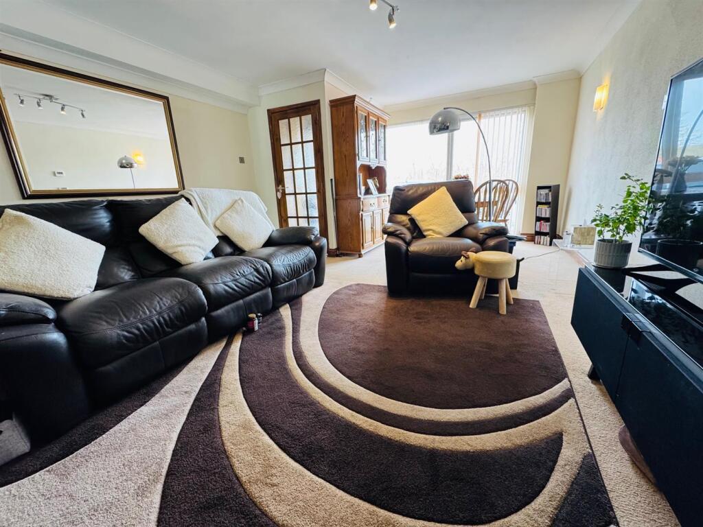House in Ipswich - View 4