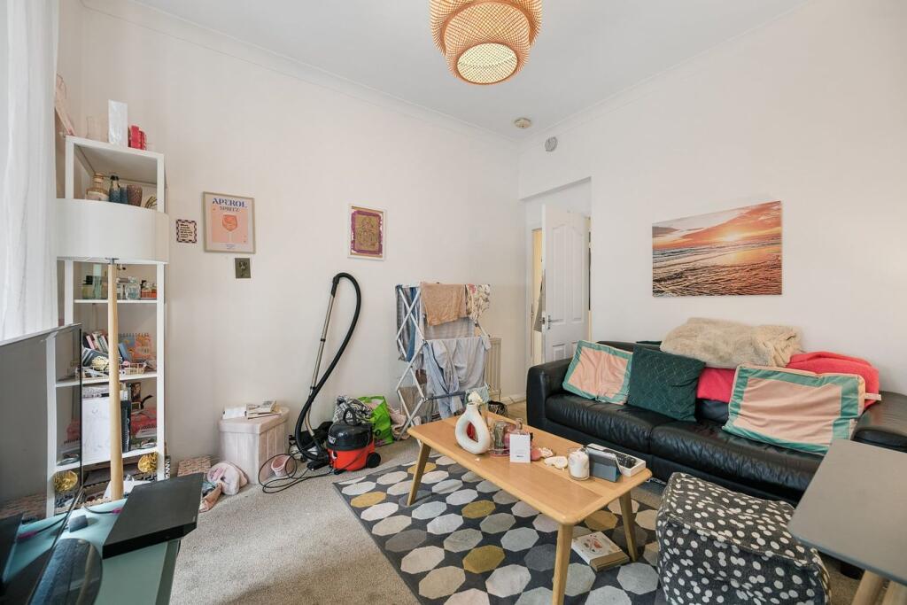 Apartment in Glasgow, West Dunbartonshire - View 4