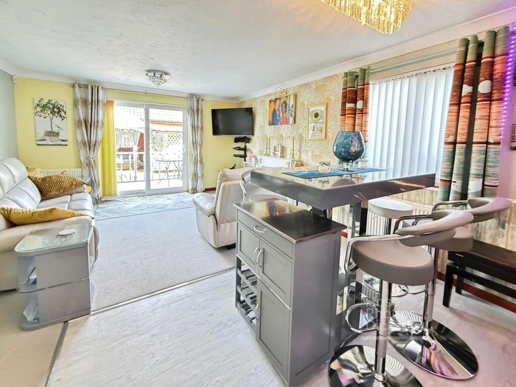 House in Newport, Gunville - View 5