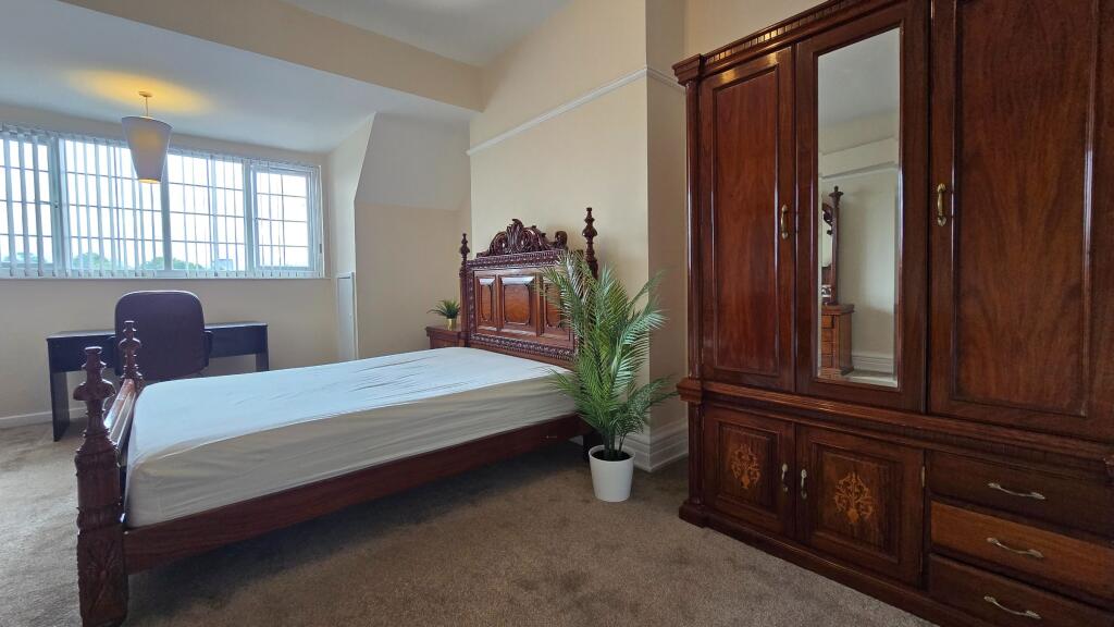 House in Manchester, Greater Manchester - View 5