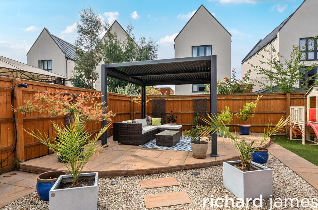 House in Blunsdon St Andrew, Tadpole Garden Village, St. Andrews - View 2