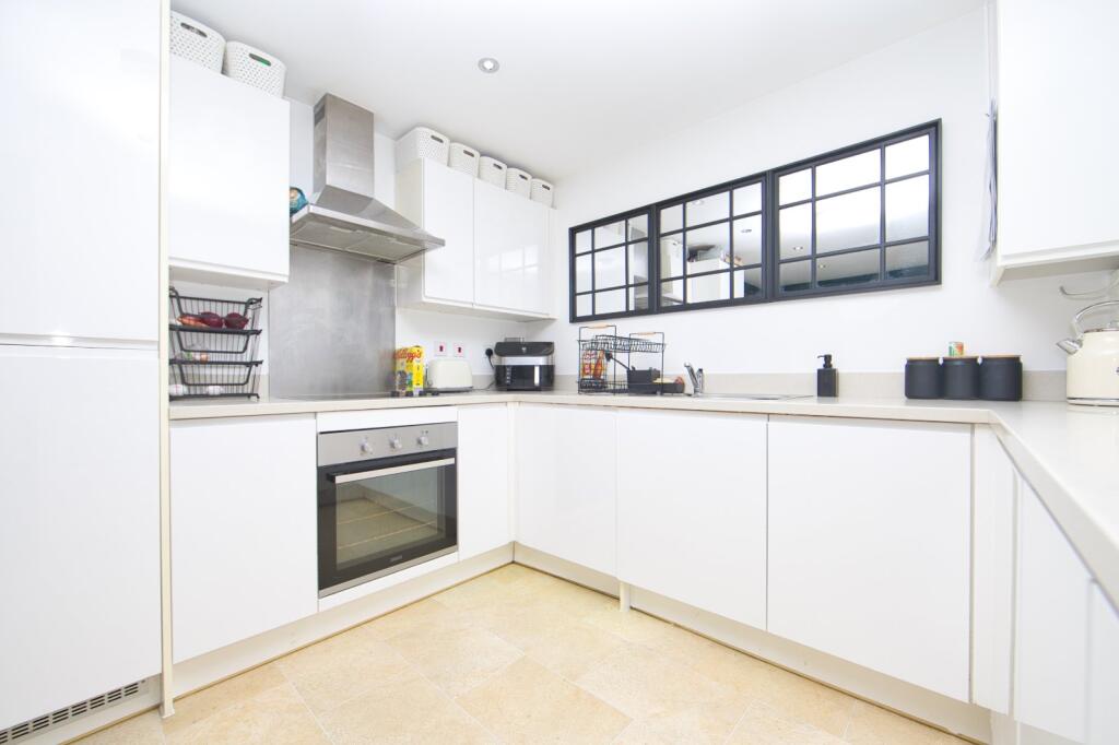 House in Folkestone, St Martin's Plain, Hornstreet - View 3