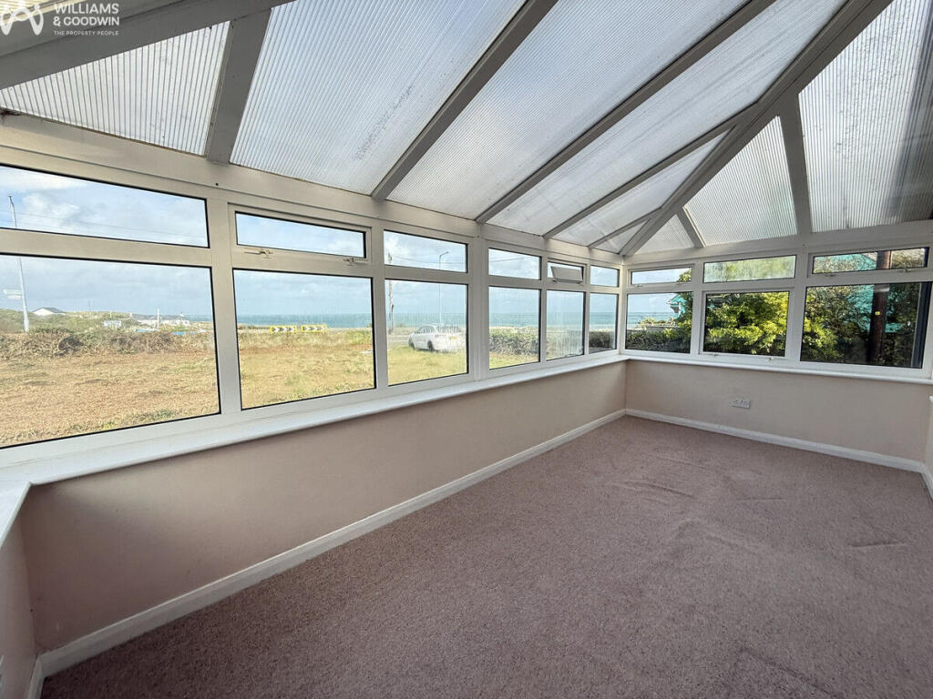 Bull Bay, Amlwch, Anglesey, LL68 photo 4