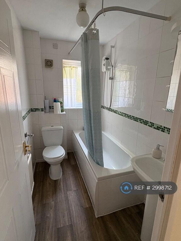 House in Dudley - View 4