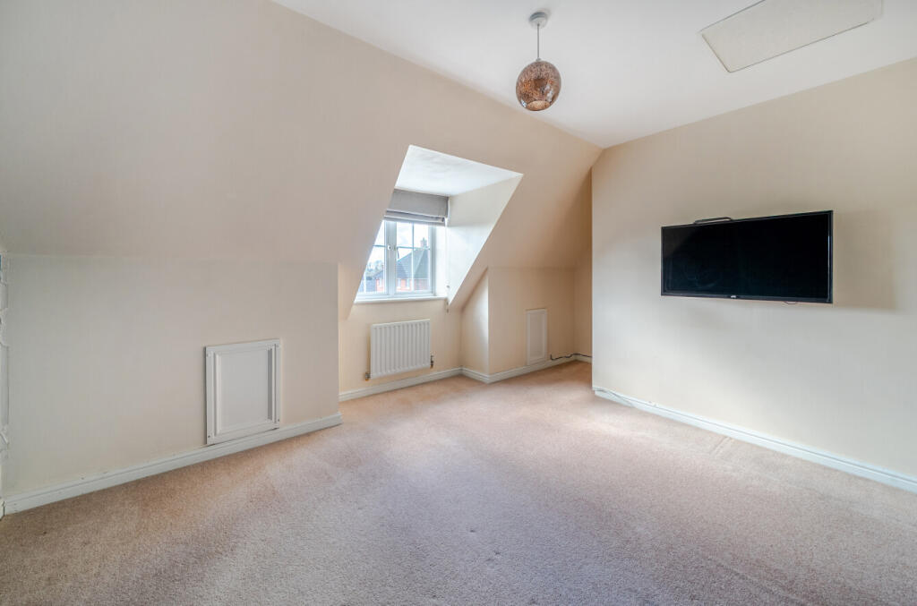 House in East Hampshire, Alton - View 3