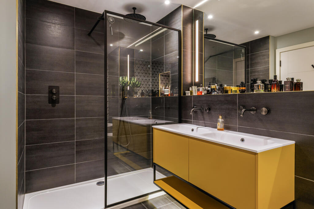 Additional image 16 of East Overcliff Drive, Eastcliff, Bournemouth, Dorset, BH1