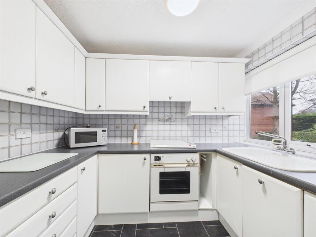 Preston Road, North Shields photo 3