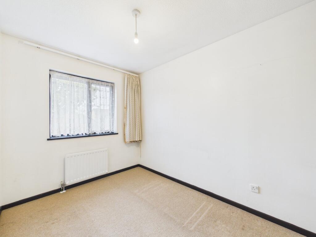 House in London, Feltham - More