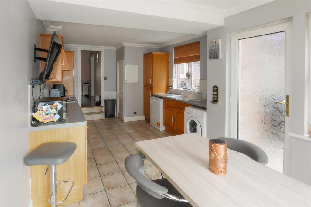 House in Brighton - View 5