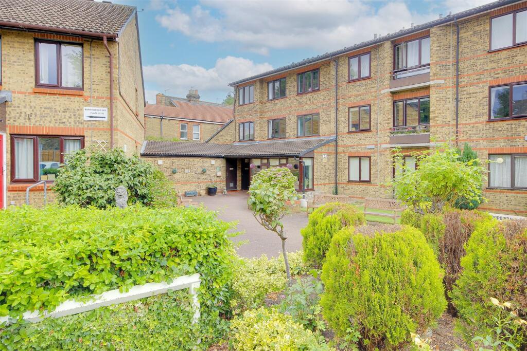 1-bed other on Gordon Hill, Enfield, £160,000