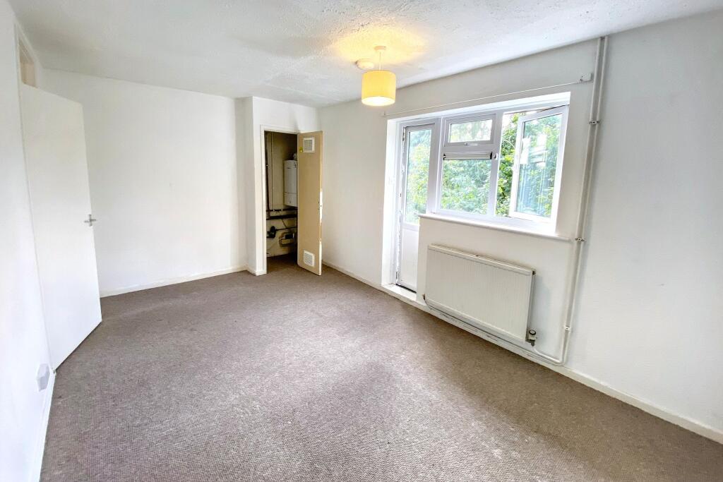Apartment in Swindon - View 2