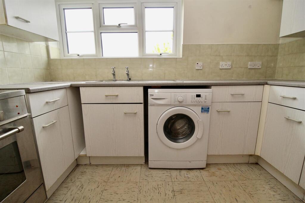 Apartment in Birmingham, Castle Vale - View 5