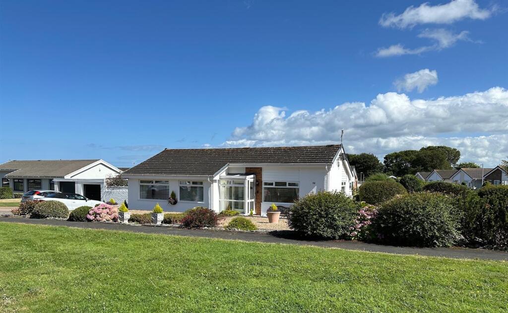 Main image of property: Penrhyn Beach West, Penrhyn Bay, Llandudno