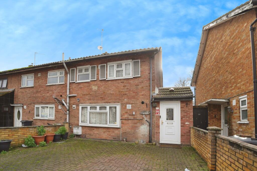 Main image of property: Green Lane, Ilford, IG1