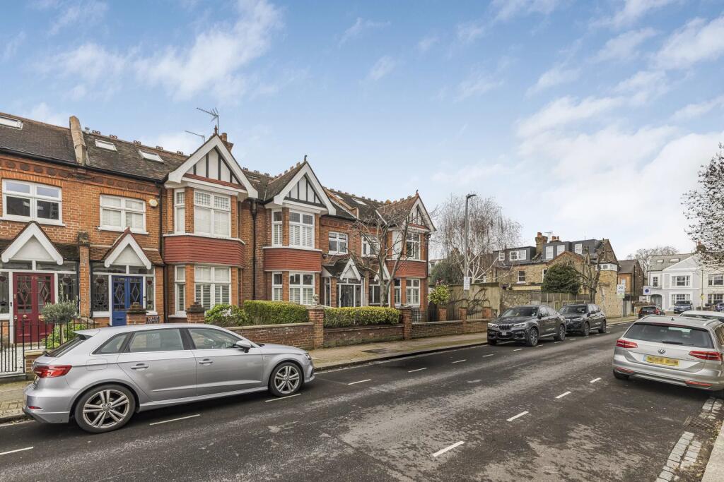 Main image of property: 83 Hotham Road, London, SW15 1QW